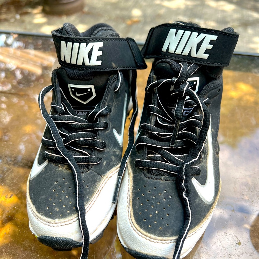 #Nike #boys #baseball #cleats size 12C (US), 11.5 (UK). Great condition.